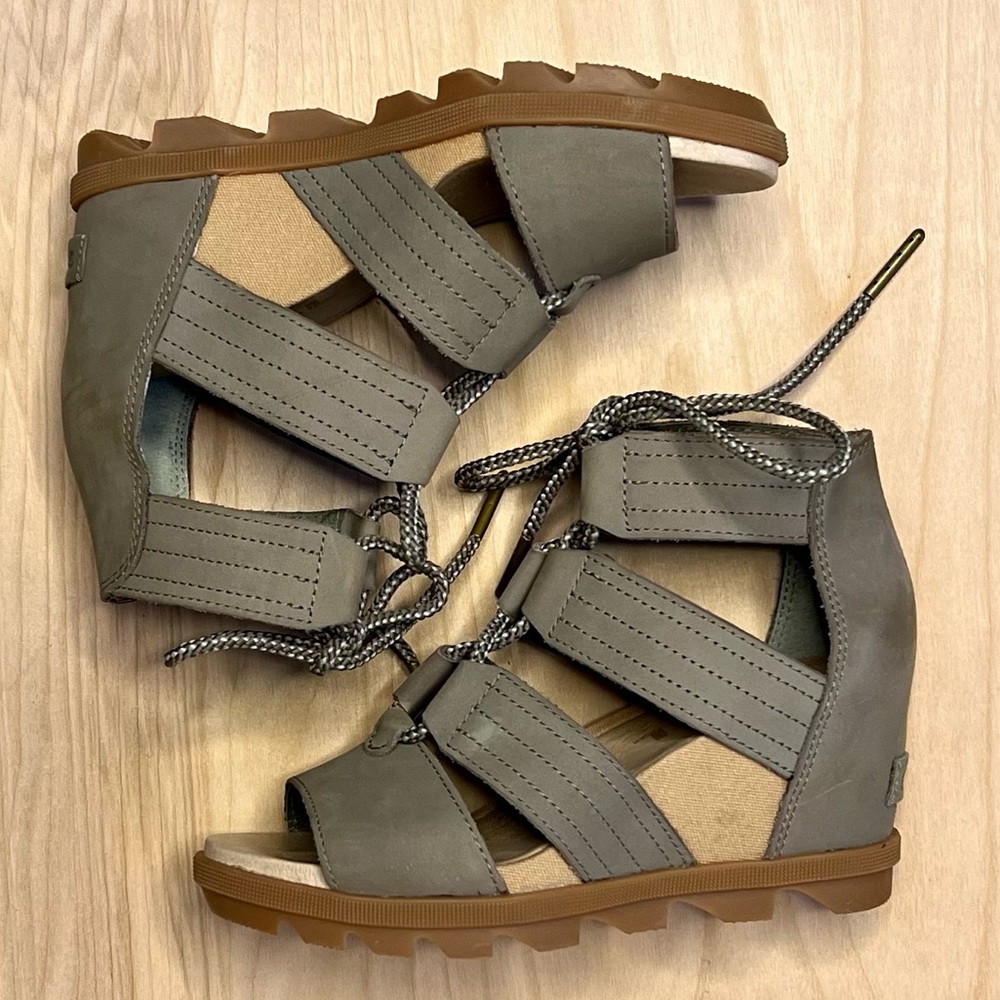Women’s Sorel Joanie II Lace Webbing Open Toe Cut Out Wedge Heel Sandals (Sage)